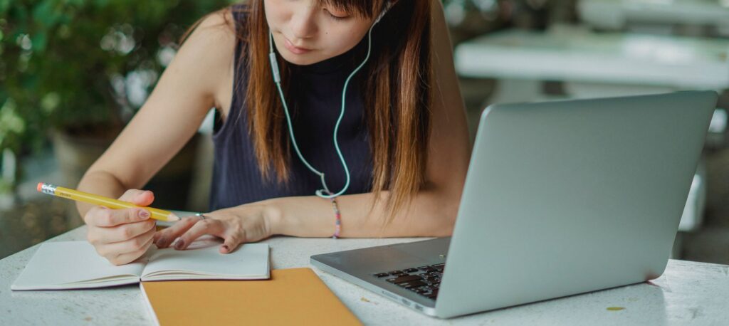 Adaptive Learning AI di Pendidikan Tinggi Indonesia
